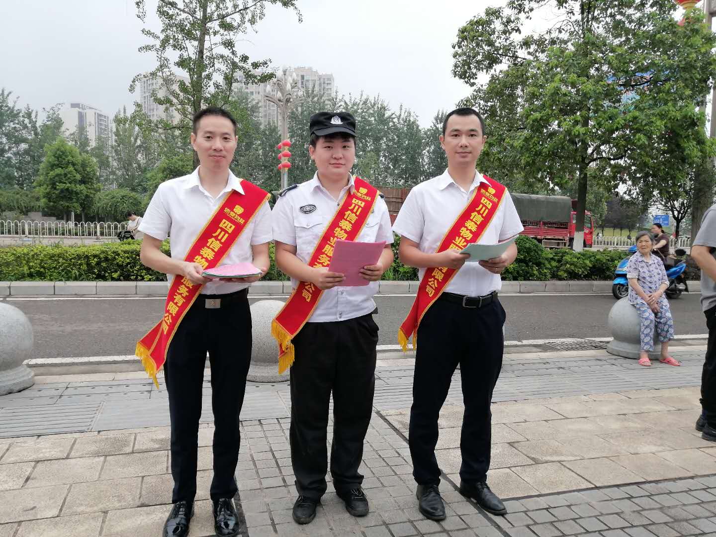 我知道，他們絕不簡(jiǎn)單
